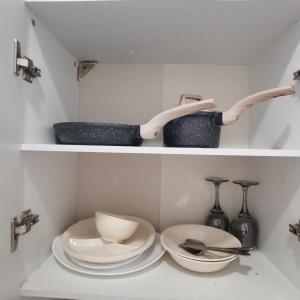 Fotografie z fotogalerie ubytování Affordable Condo w/ Shower Heater and Wi-Fi v destinaci Minglanilla