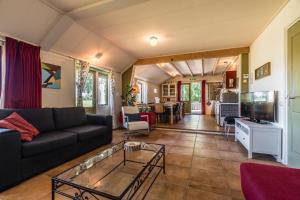Χώρος καθιστικού στο Appartementen BuitenWedde Westerwolde