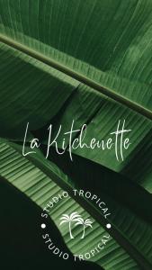 Foto dalla galleria di Studio Tropical avec vue mer dans une résidence hôtelière a Sainte-Luce
