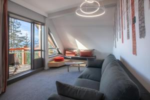 Posezení v ubytování Altezza - Arc 1800 Hotel & Spa - ex Mercure