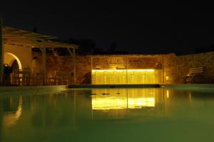 Bazén v ubytování Paradise Hotel nebo v jeho okolí