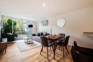 Χώρος καθιστικού στο New Apartments La Condesa by VIATO