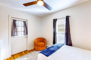 Gallery image of Glens Falls Escape in Glens Falls +18 photos