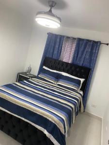 Postel nebo postele na pokoji v ubytování luxury apartment