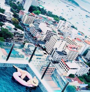 Foto de la galeria de 市中心the base 海景公寓，交通便利 a Pattaya Central