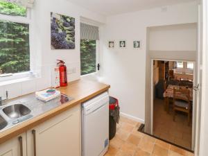 Kuchyň nebo kuchyňský kout v ubytování Gleed Cottage + 18 fotografií