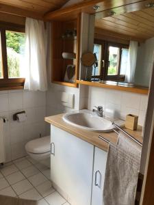 Bathroom sa Ferienwohnung Buchenblick