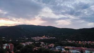Výhľad na hory alebo výhľad na hory priamo z apartmánu