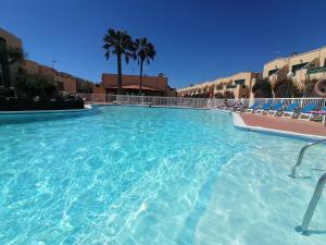The swimming pool at or close to Castillo Mar- Casa Martini
