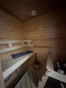 Fotografie z fotogalerie ubytování Central City Suite - King Size Bed - Wi-Fi - Sauna v destinaci Rovaniemi