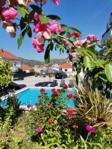 Piscina a Villa Barbara & Zoran with heated swimming pool o a prop