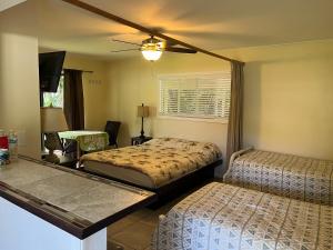 Gallery image of Aaron’s cottage in Hilo