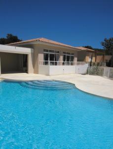 Φωτογραφία από το άλμπουμ του Lagrange Vacances Les Bastides des Chaumettes σε Montauroux