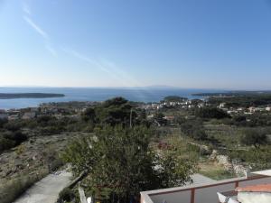 Photo de la galerie de l'établissement Apartments Mićo, à Rab