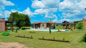 Swimmingpoolen hos eller tæt på Holiday Home Alta Vista