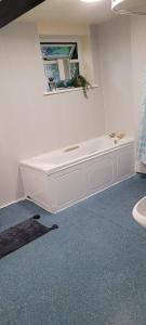 Gallery image of 13 Decent Homes in Dukinfield +13 photos