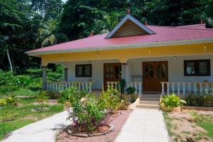 Gallery image of Zerof Self Catering Apartments in La Digue