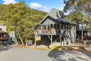 Hoone, kus Palkmajake asub