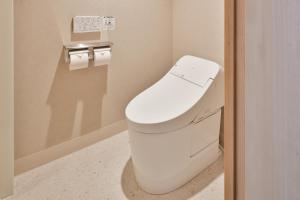 Ein Badezimmer in der Unterkunft REF Matsuyama City Station by VESSEL HOTELS