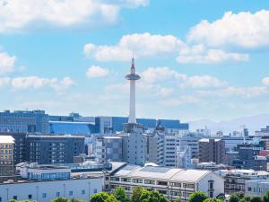 a view of a city with a tv tower at Saint martin (Adult Only) in Kyoto