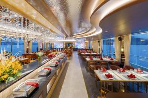Sea Stars Cruise Ha Long Bay 레스토랑 또는 맛집