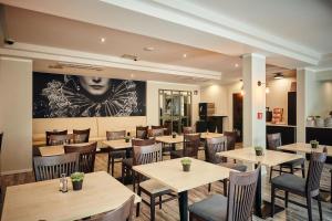 Khu vực ghế ngồi tại Hotel Calmo