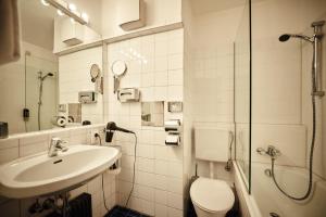 Phòng tắm tại Hotel Calmo