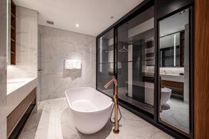 Mynd úr myndasafni af Metropole Condo City Central Sy's Home í Ho Chi Minh
