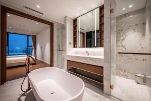 Mynd úr myndasafni af Metropole Condo City Central Sy's Home í Ho Chi Minh