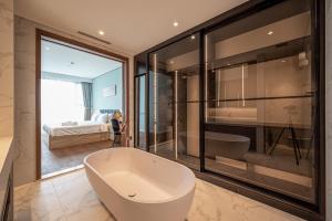 Mynd úr myndasafni af Metropole Condo City Central Sy's Home í Ho Chi Minh