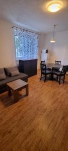 Fotografie z fotogalerie ubytování Apartmány Relax v destinaci Ladná