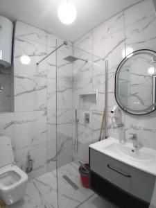 Beautiful 1-Bed Apartment in Durres - Imazhi 4