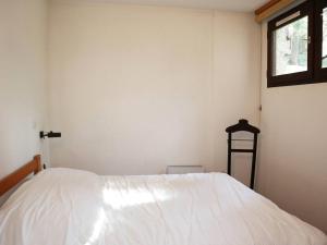Appartement Les Orres, 2 pièces, 6 personnes - FR-1-322-322にあるベッド