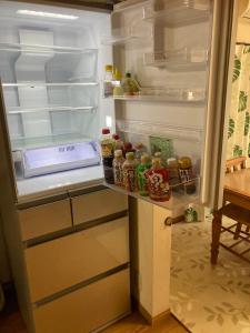 Köök või kööginurk majutusasutuses 手ぶらBBQ 京成佐倉駅徒歩4分 貸切宿泊　3LDK80平米以上　成田空港近い　駐車場４台(無料)