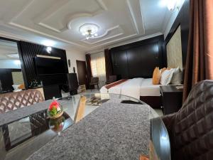 Letto o letti in una camera di UrbaN RootZ