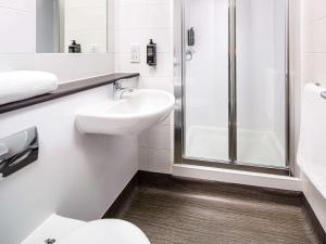 Koupelna v ubytování ibis budget London Heathrow Central