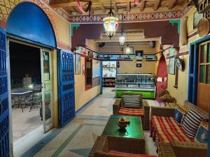 Posezení v ubytování Kasbah Imini Restaurant & Hotel