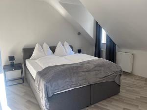 Ліжко або ліжка в номері StayEasy Apartments Graz A5