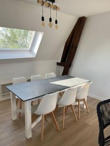 Fotografie z fotogalerie ubytování Logis du Coudray v destinaci Saint-Philbert-sur-Boissey