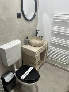 Ett badrum på Silver House Rasnov