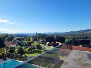 Bazén v ubytovaní Traumhaus in den Weinbergen - max 8 Personen - mit Self-Check-in alebo v jeho blízkosti