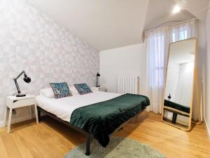 Ένα ή περισσότερα κρεβάτια σε δωμάτιο στο Zarautz Bella Suite by Aston Rentals +6 φωτογραφίες