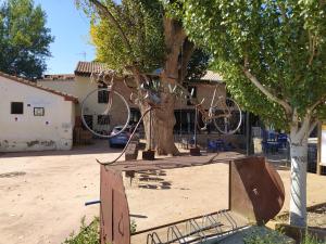 Το κτήριο όπου στεγάζεται  το ξενοδοχείο +7 φωτογραφίες