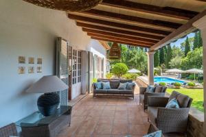 Swimmingpoolen hos eller tæt på Owl Booking Villa Bella Fonte - Luxury Retreat