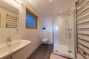 Ένα μπάνιο στο Chalet Enchanteur