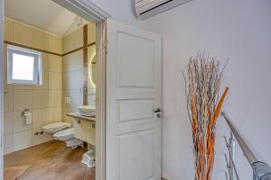 Fotografia z galérie ubytovania Three-Bedroom Villa Marija with Private Pool in Gedici v destinácii Gedići