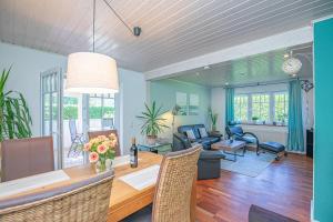 Imagen de la galería de fewo1846 - Oma Herta - ländlich gelegenes Haus mit 3 Schlafzimmern und Garten, en Steinbergkirche