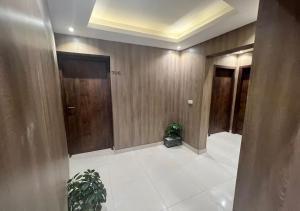 ห้องน้ำของ Rotana Palace Suites