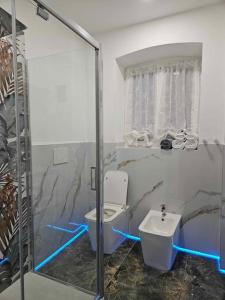 Vonios kambarys apgyvendinimo įstaigoje Cademari