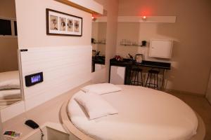 Η κουζίνα ή μικρή κουζίνα στο top motel +7 φωτογραφίες